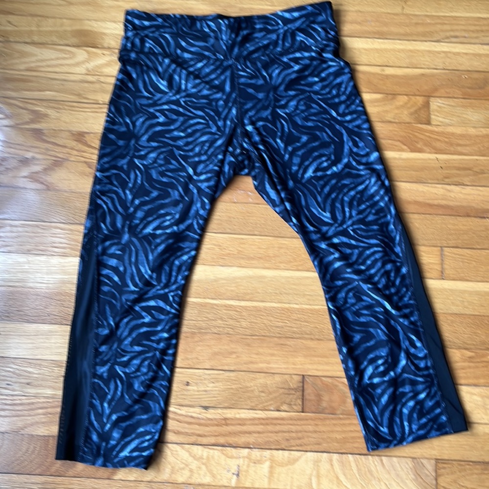 Juicy couture sport crop leggings
